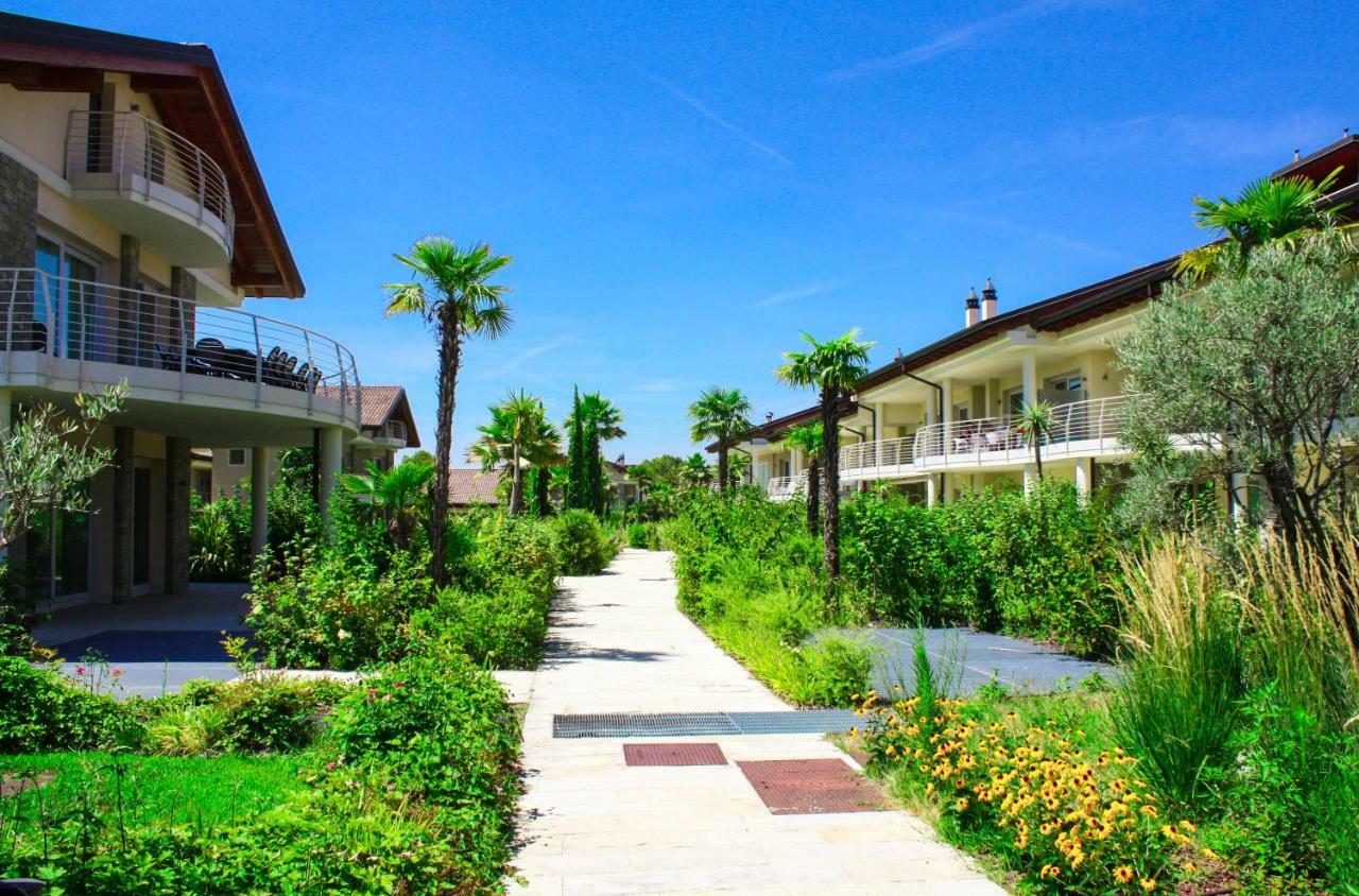 Sky Fort Garda View Сірміоне Екстер'єр фото