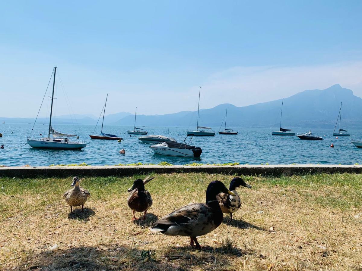 Sky Fort Garda View Сірміоне Екстер'єр фото
